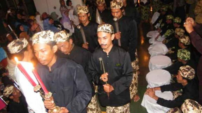 Tradisi Panjang Jimat di Cirebon