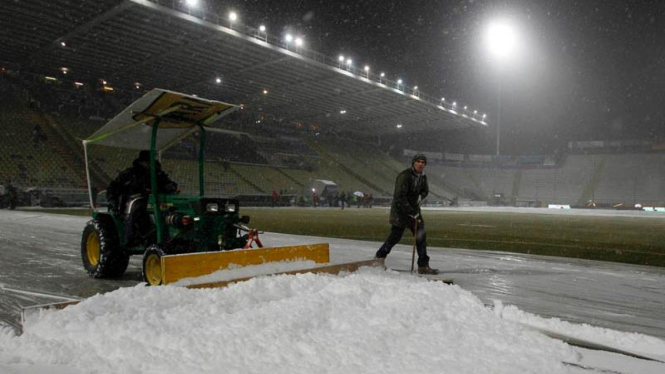 badai salju arena sepakbola eropa