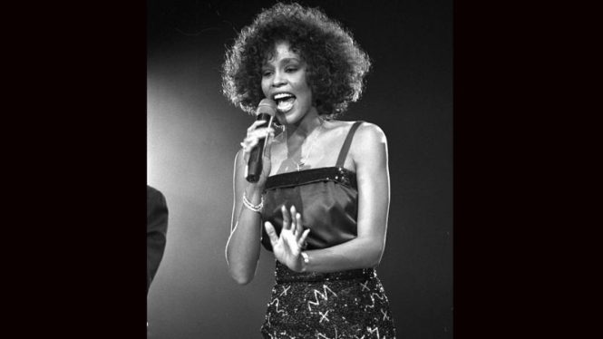 Whitney Houston dalam kenangan