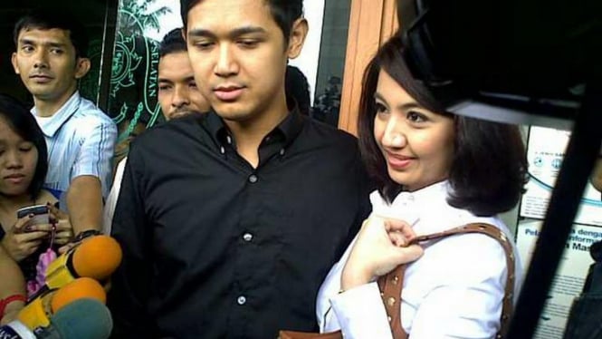 Bondan Prakoso dan istri