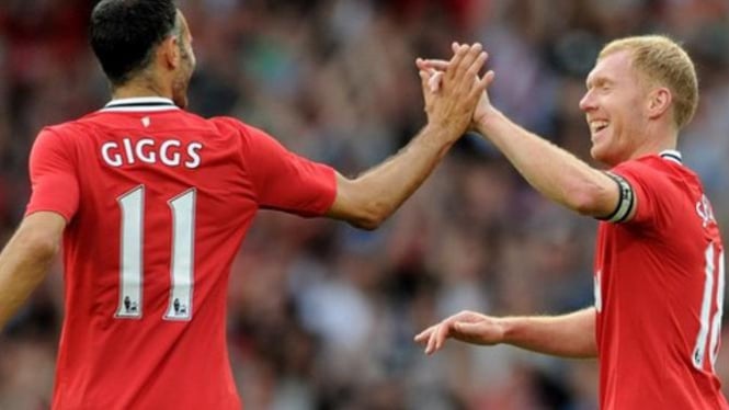 Ryan Giggs dan Paul Scholes