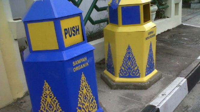 Tong sampah unik di Pekanbaru