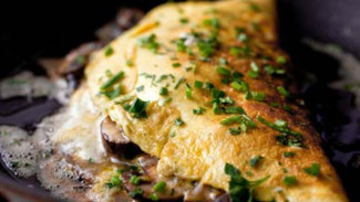 Inilah Resep Cara Membuat Omelet Mie yang Enak