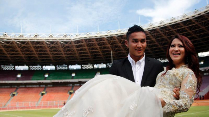 Okie Agustina dan  Gunawan Dwi Cahyo menjalani pre-wedding