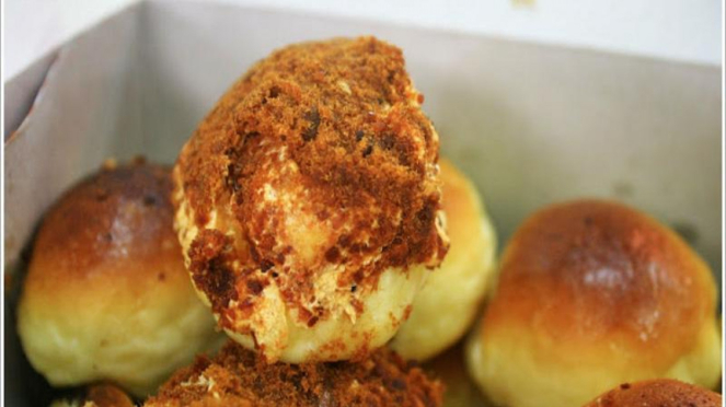 Roti unyil khas Bogor