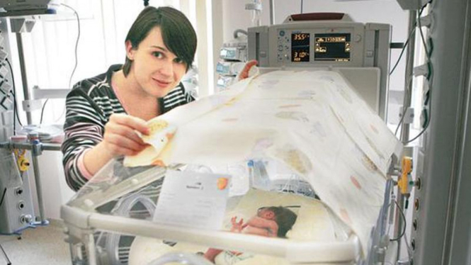 Joanna Krzysztonek melahirkan selama 75 hari