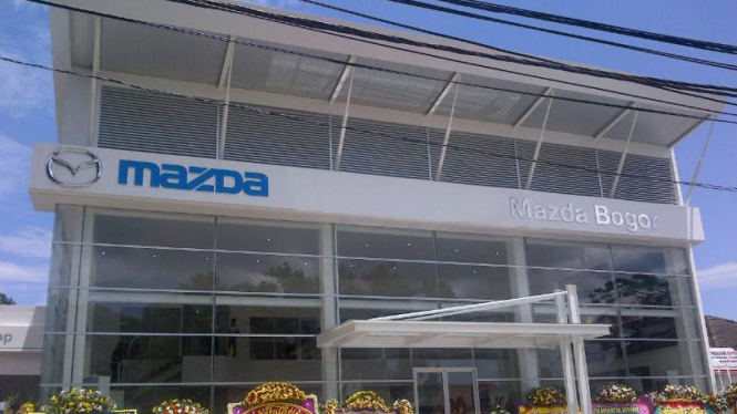 Showroom Mazda di Bogor
