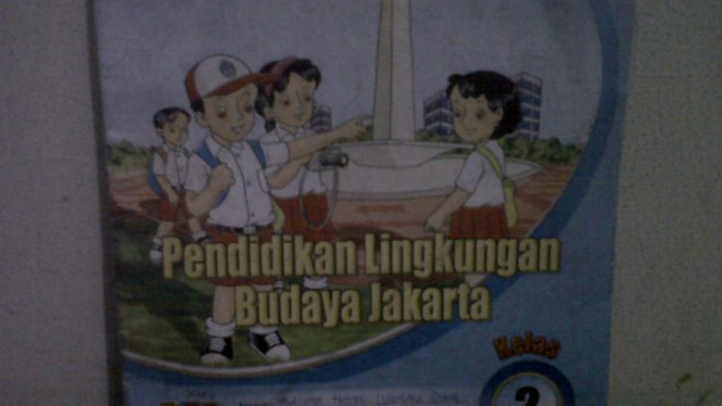 Buku Pendidikan Lingkungan Budaya Jakarta bermasalah