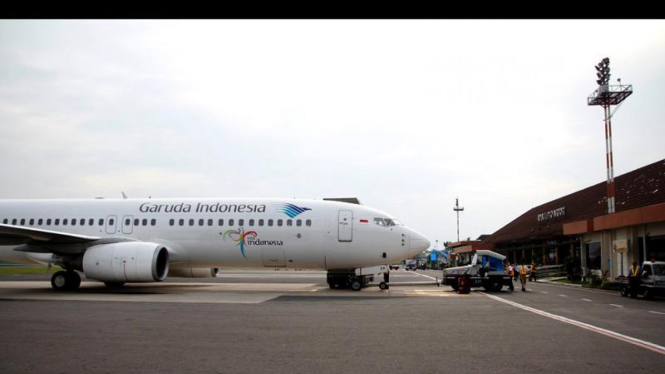 Pesawat Garuda Indonesia di Bandara Adisutjipto