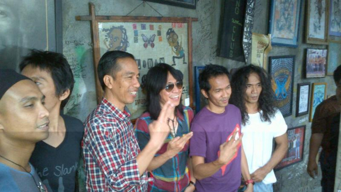 Jokowi berkunjung ke markas Slank