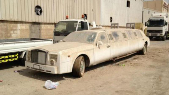 Rolls Royce Limusin jadi rongsokan di Abu Dhabi