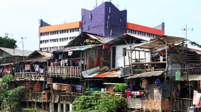 Favelas de moradores de Jacarta