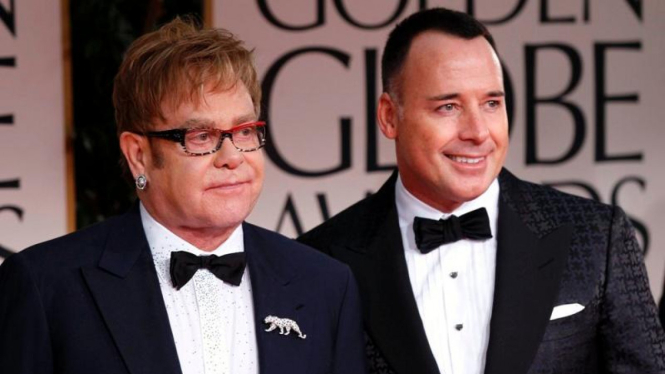 Elton John dan David Furnish