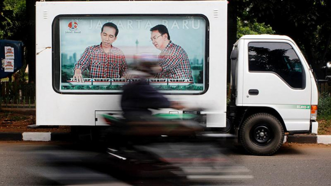 Mobil Etalase Jokowi - Ahok