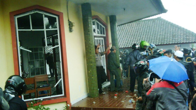 Masjid Ahmadiyah Baitul Rahim di Kampung Babakan Sindang, Tasikmalaya, dirusak
