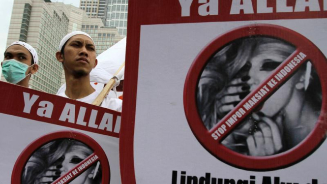 Aksi demonstrasi anti Lady Gaga di Jakarta