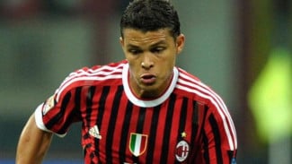 Jay Idzes Terancam Batal, Bek 41 Tahun Top Dunia Mau Balik ke AC Milan