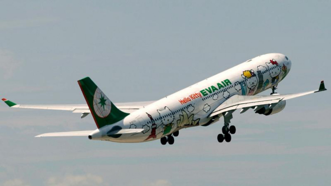Pesawat Hello Kitty milik Eva Airlines
