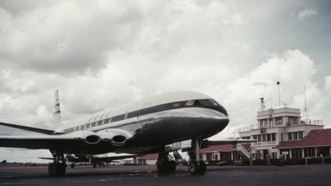 Pesawat DH106 Comet 1 di Uganda pada 1952