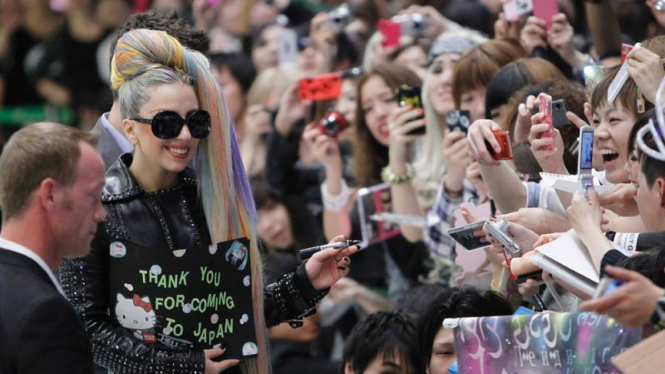Lady Gaga disambut penggemar di Jepang