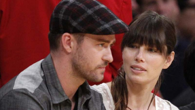 Justin Timberlake dan Jessica Biel menonton LA Lakers vs Denver Nuggets