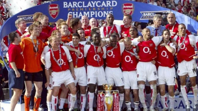 Arsenal saat menjuarai Premier League 2003-04