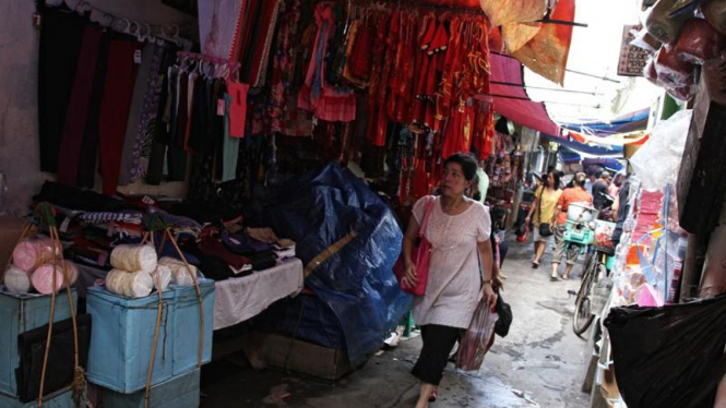 Pasar Tradisional di Gang Sempit Jakarta