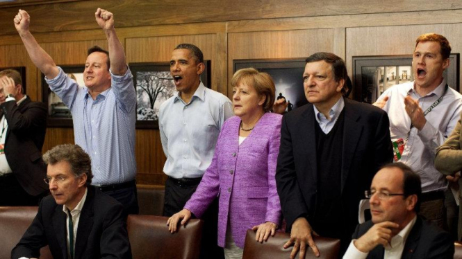 David Cameron, Barack Obama dan Angela Merkel nonton final