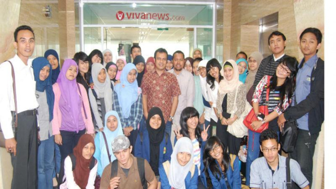 Kunjungan mahasiswa Ilmu Komunikasi Unisma Bekasi ke kantor VIVAnews