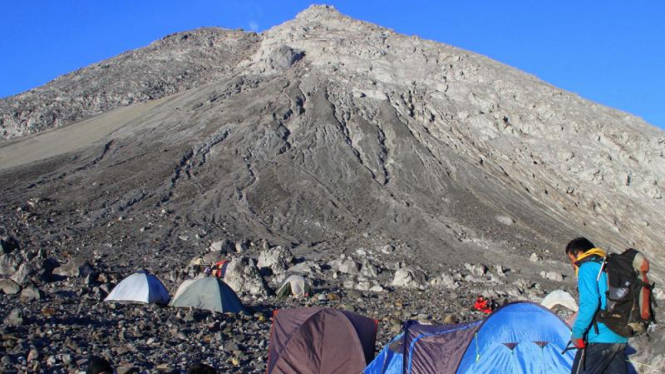 Wisata di Gunung Merapi saat masih dalam keadaan stabil. 