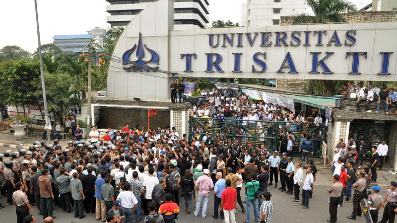 Foto Sengketa Kepemilikan Kampus Mahasiswa Trisakti Pilih Netral