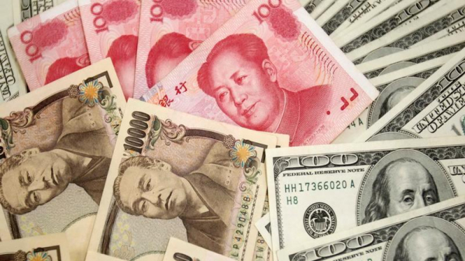 Uang kertas yuan yen dan dolar