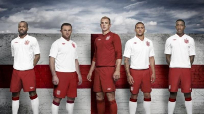 Timnas Inggris menggunakan jersey Euro 2012