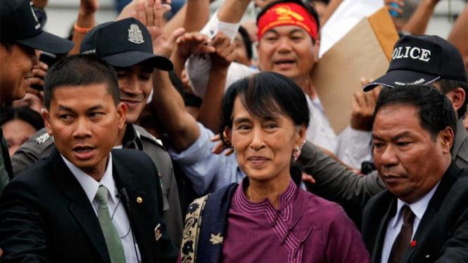 Aung San Suu Kyi di Thailand