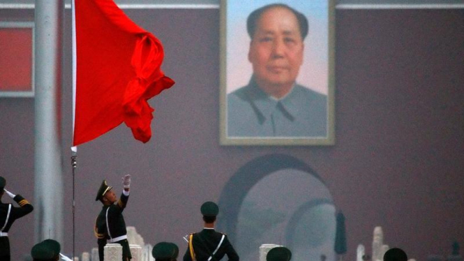 Potret Mao Zedong di depan Lapangan Tiananmen Beijing