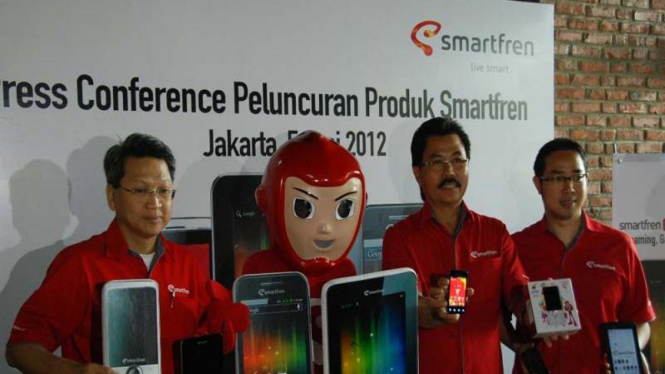Peluncuran Smartphone dan Tablet  Android Smartfren 2012