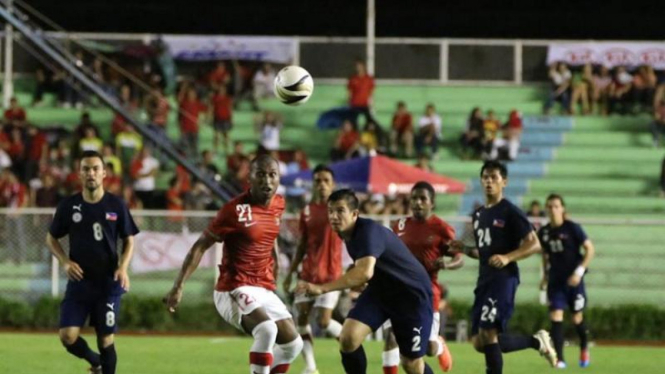 Striker timnas Indonesia Patrich Wanggai (27) saat melawan Filipina