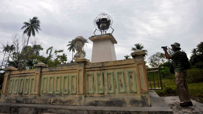 monumen Jenderal Douglas Mc Arthur di pulau Zum Zum Morotai Maluku Utara