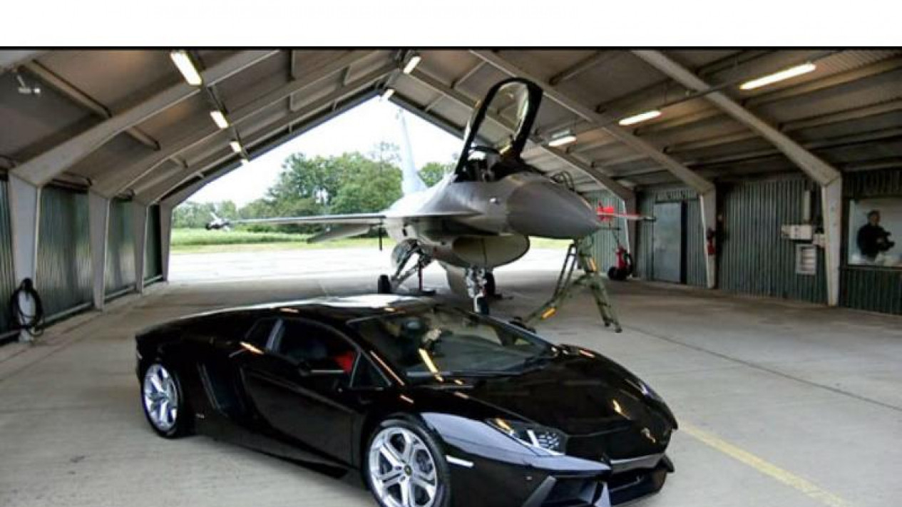 VIDEO:Adu Cepat Lamborghini Vs Jet Tempur F16