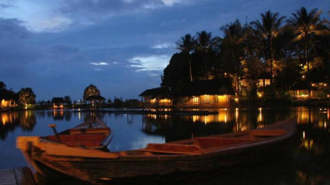 Kampung Sampireun di Garut, Jawa Barat