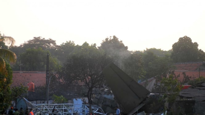 Pesawat Fokker 27 TNI AU jatuh di Halim Perdanakusuma