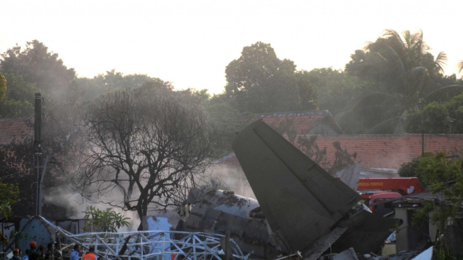 Pesawat Fokker 27 TNI AU jatuh di Halim Perdanakusuma