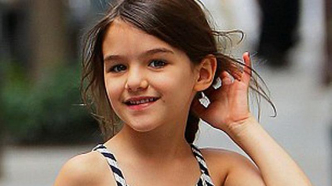 Suri Cruise dan belajar musik