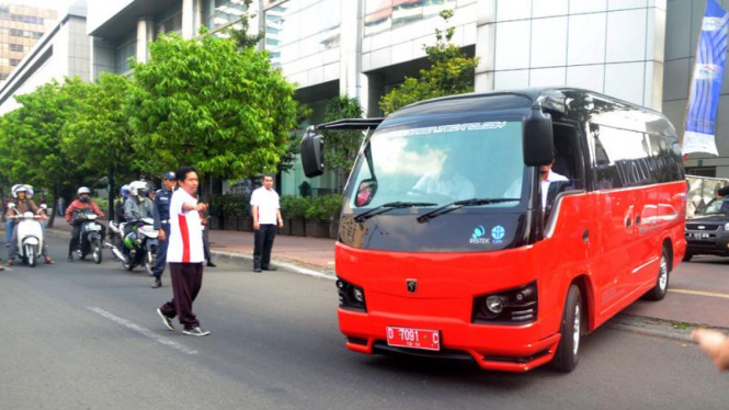 Peluncuran Mobil Listrik