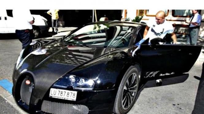 Bugatti Veyron milik Roberto Carlos