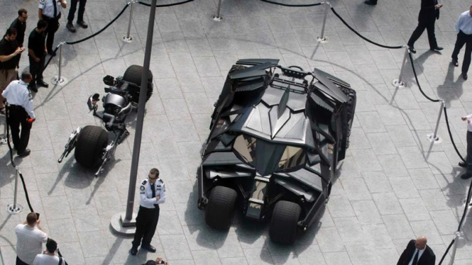 Mobil dan motor Batman dipamerkan di Kanada