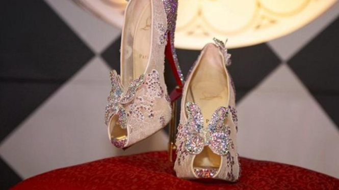 Sepatu Cinderella karya Christian Louboutin