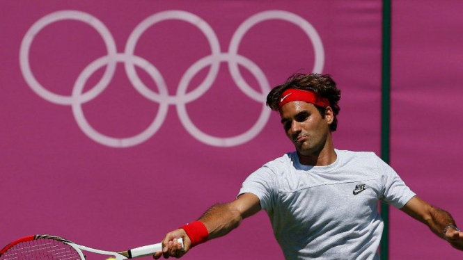 Roger Federer berlatih jelang Olimpiade London 2012