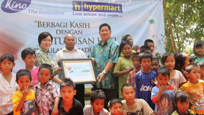 CSR dari PT Kinocare  Era Kosmetindo (KINO) & Hypermart  