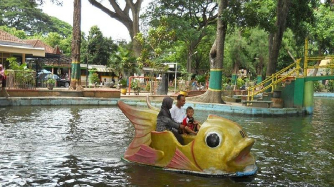 Liburan Anak Ke Taman Paggora Di Kediri Viva